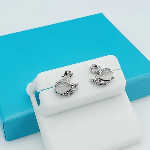 "925 Sterling Silver CZ Beautiful Earrings for Women, 1USPAR4129 - Picture 6 of 11